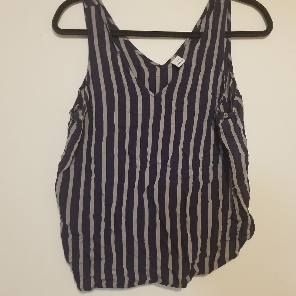 Old Navy Medium Sleeveless Striped Blouse